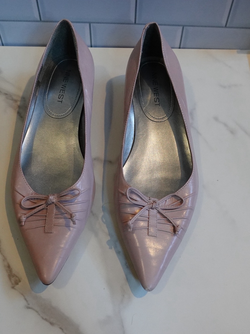 Nine West Pointed Toe Bow Flats in Pink Like New